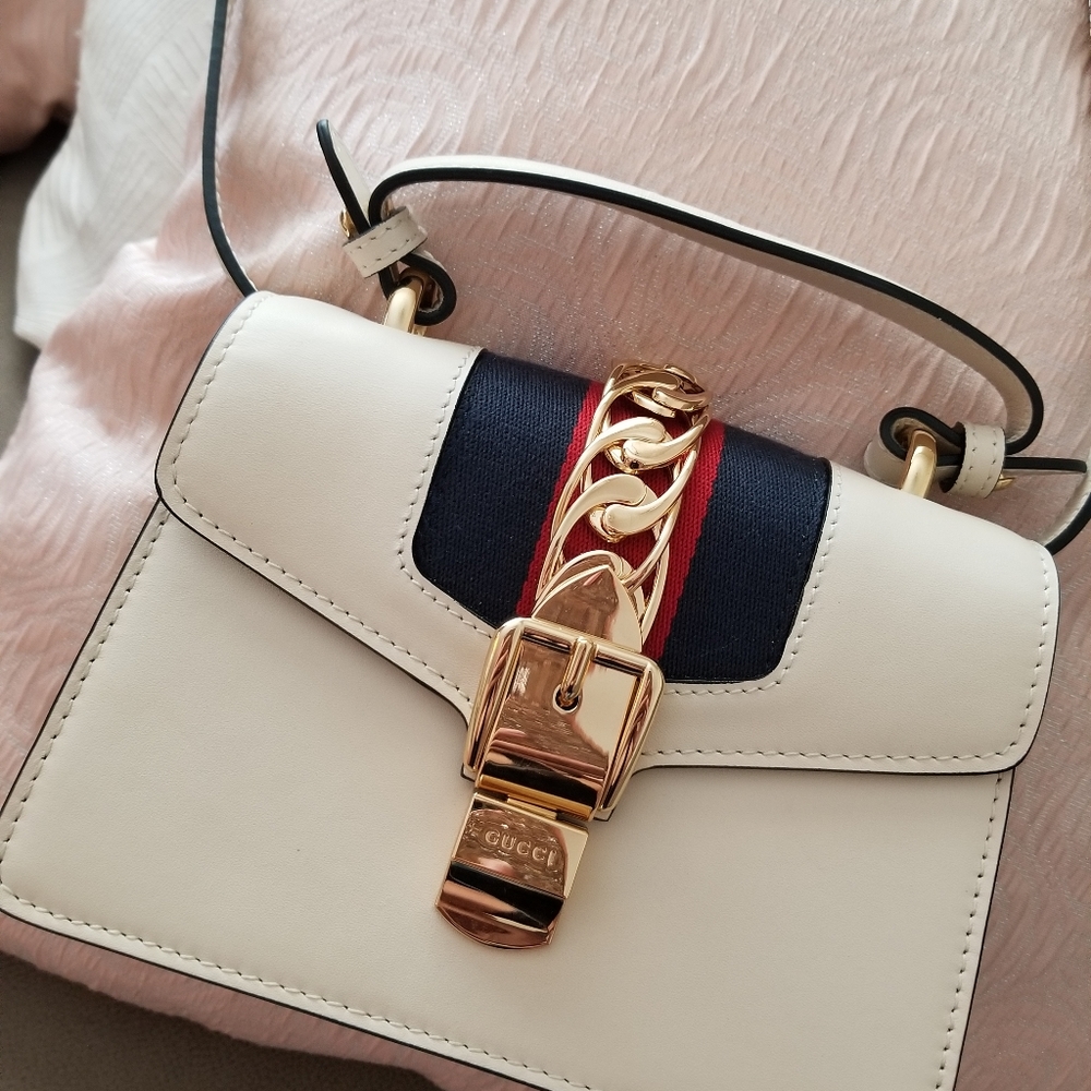 Gucci - Picture 2 of 4